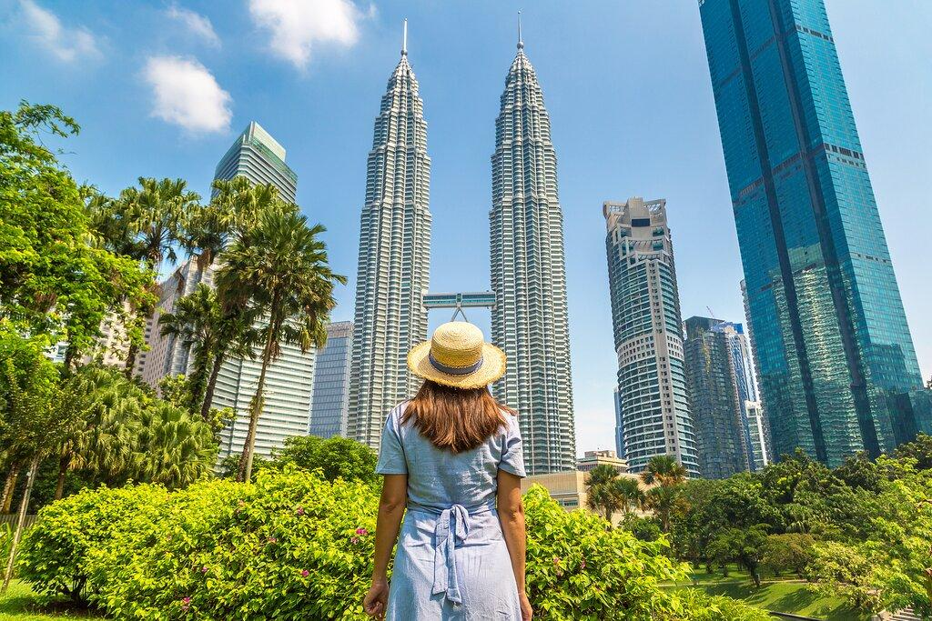 First-Time International Travelers: 15 Essential Tips